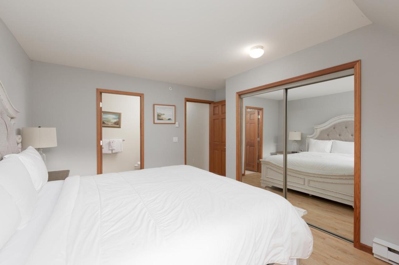 Lagoons By Cozystay Signature Whistler Eksteriør bilde