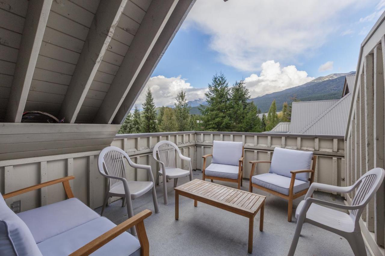 Lagoons By Cozystay Signature Whistler Eksteriør bilde
